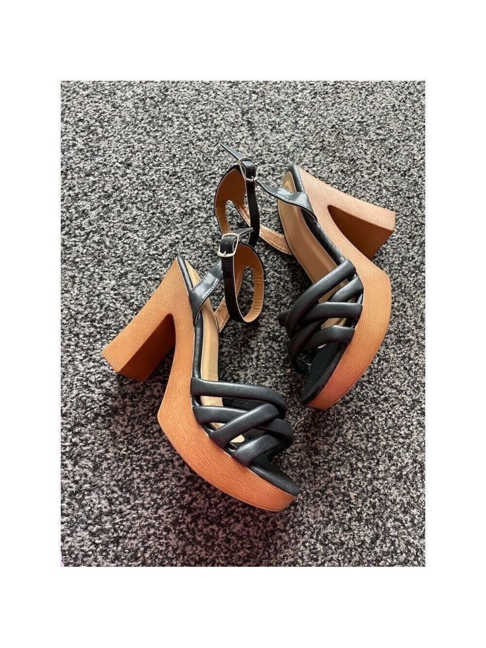 Yoki Black Strappy Platform Block Heel Sandals Size 8.5